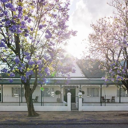 Victorian Square Guesthouse Graaff-Reinet Exteriör bild