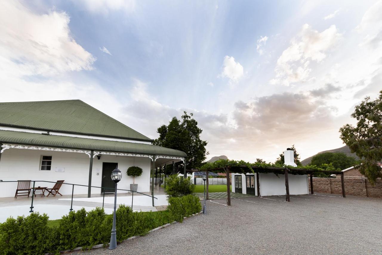 Victorian Square Guesthouse Graaff-Reinet Exteriör bild
