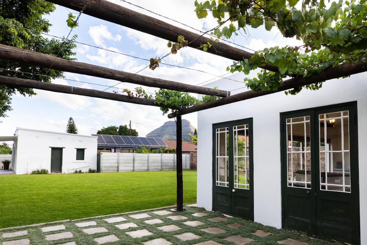 Victorian Square Guesthouse Graaff-Reinet Exteriör bild
