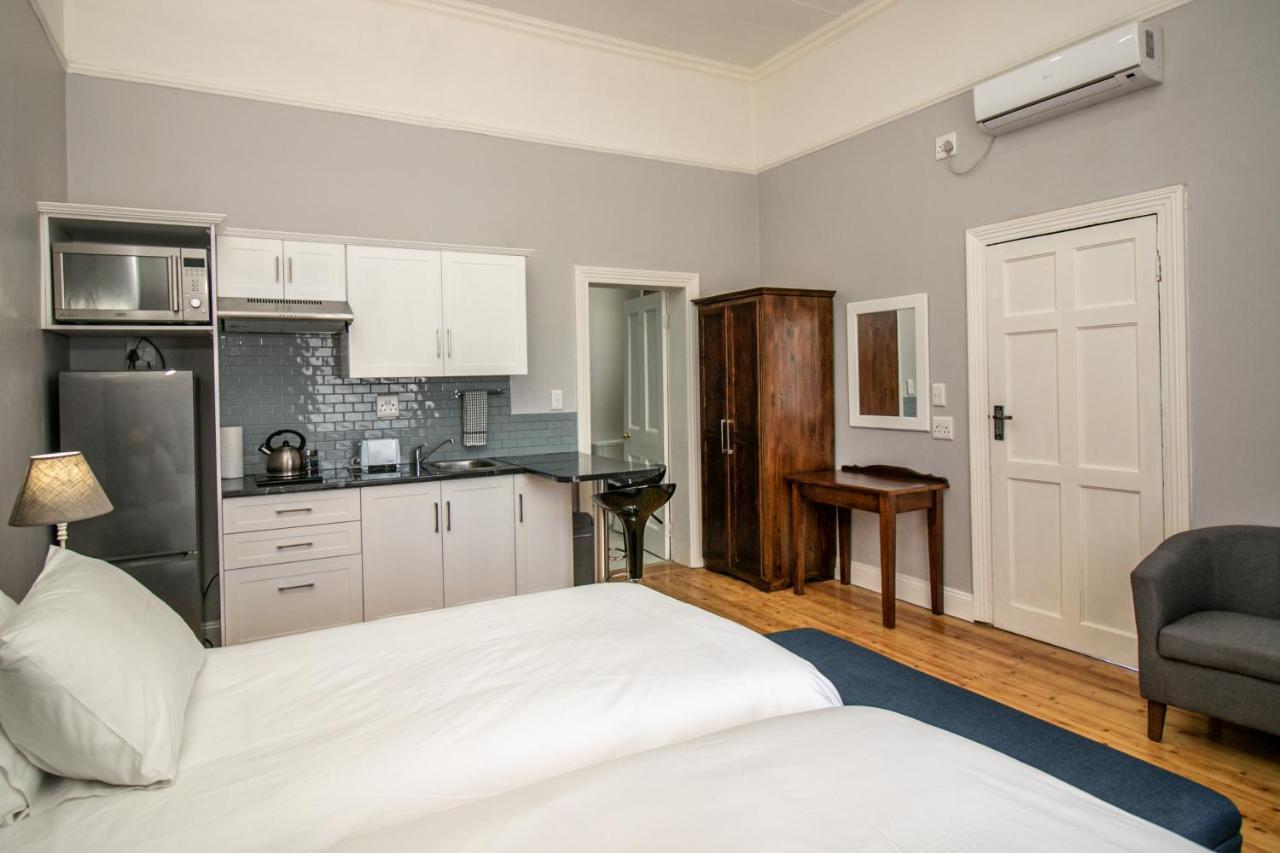 Victorian Square Guesthouse Graaff-Reinet Exteriör bild