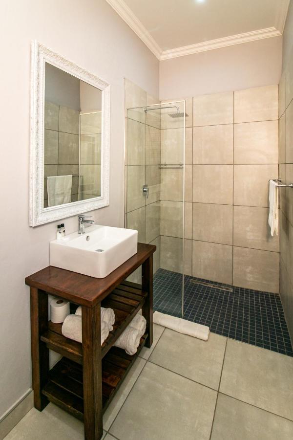 Victorian Square Guesthouse Graaff-Reinet Exteriör bild