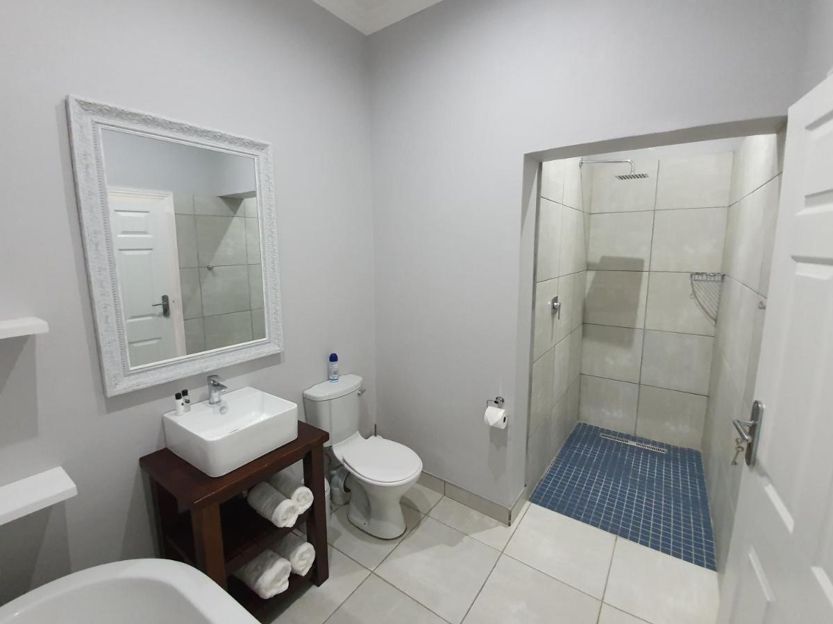 Victorian Square Guesthouse Graaff-Reinet Exteriör bild