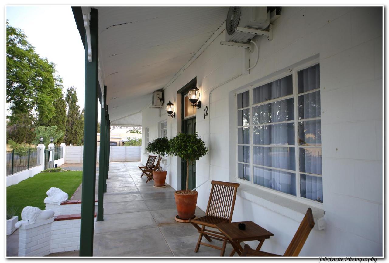 Victorian Square Guesthouse Graaff-Reinet Exteriör bild