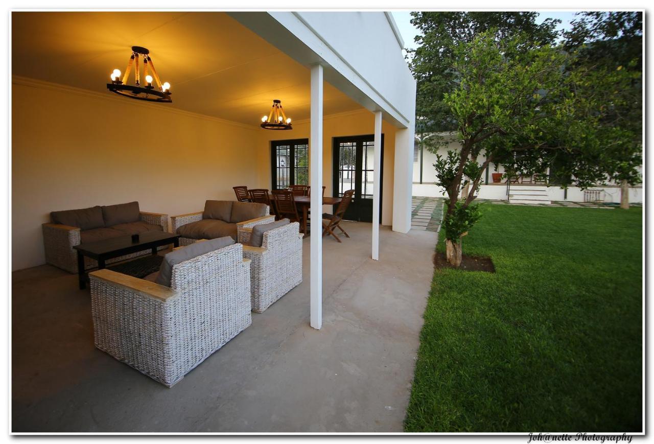 Victorian Square Guesthouse Graaff-Reinet Exteriör bild